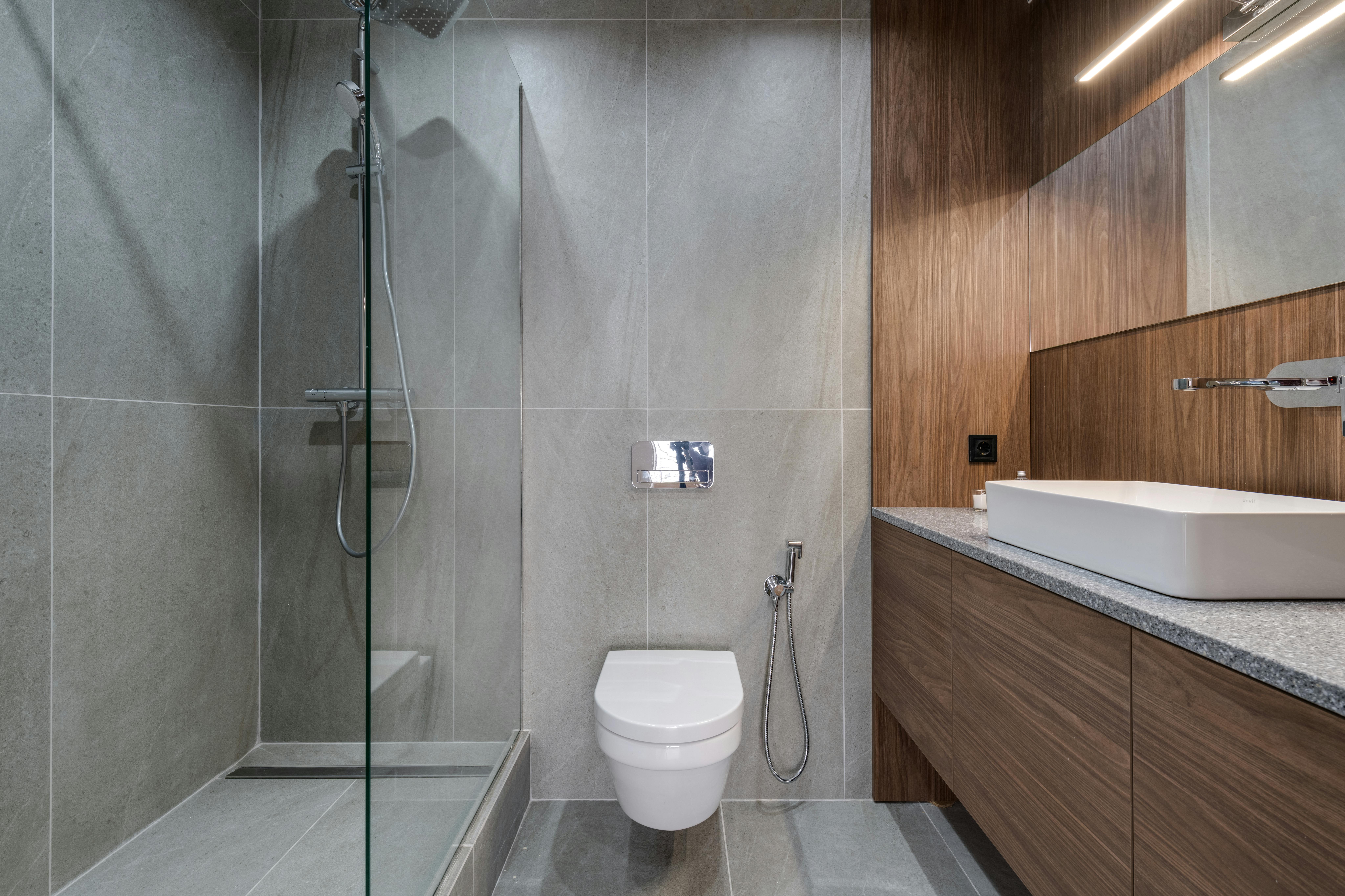 Bathroom Partition & Box